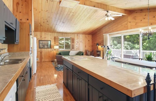 Almira Township Chalet De Esquí | Tavi Haus: Lakefront~Kayaks~SUP~Sauna~Pool Table