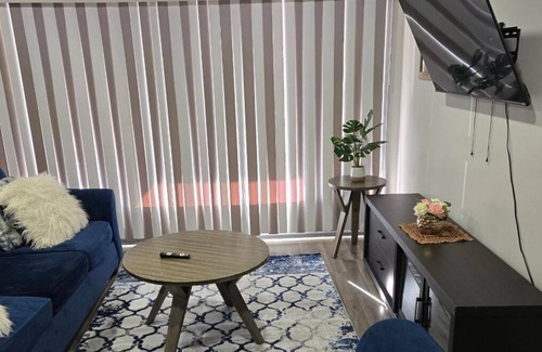 Dearborn Heights Casa | Tawheed House is a 3-bedroom house in lovely Redford with WiFi, AC.and more..