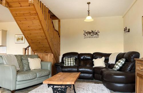 Longnor Casa | Tawny Barn