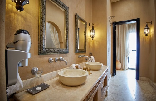 Centurion Hotel | Royal Elephant Hotel & Conference Centre