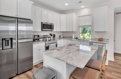 Taylors Casa | Taylor's Grove East: 20 min to DT Greenville/Greer