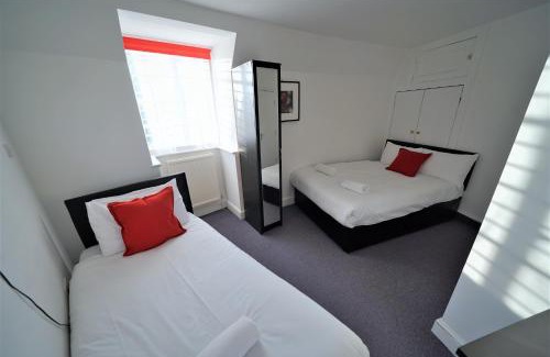 Barking Casa | TBH Hotel