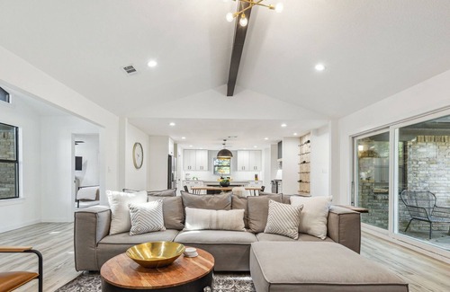 Grapevine Casa | TCH - 4BR/3BA Home in Grapevine - C
