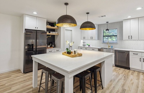 Grapevine Casa | TCH - 4BR/3BA Home in Grapevine - C