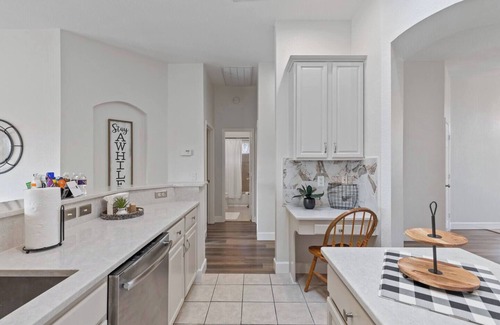 Lewisville Casa | TCH - Spacious 4bd/2ba home in Lewisville w/Office