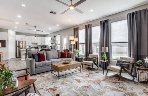 Round Rock Casa | TCH - Spacious 4bd/3ba home in Round Rock w/Office
