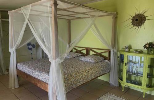 Cook's Bay Casa | Te fare iti - Bungalow bord de mer