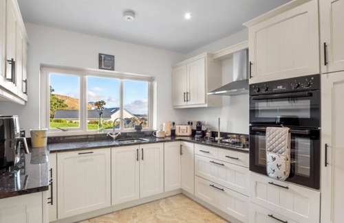 Clifden Casa | Teach Eile, on the outskirts of Clifden