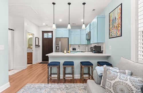 Summerville Historic District Cabaña | Teacup Cottage in the Heart of Historic Summerville