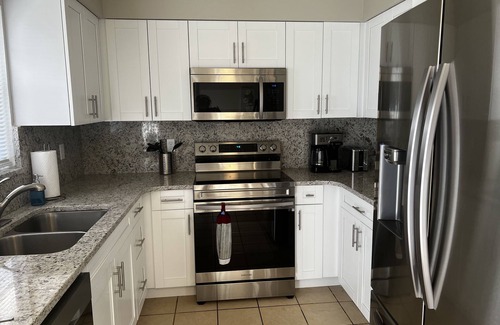 Candler Casa | Teak House-Relaxing under the Sycamore Trees/Pet Friendly