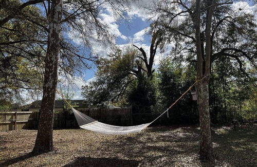 Candler Casa | Teak House-Relaxing under the Sycamore Trees/Pet Friendly