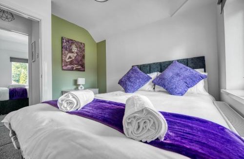 Seisdon Casa | Team Accomodation 4 Bedroom Free Parking WiFi Moseley Birmingham near City Centre NEC BHX