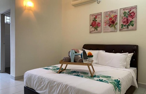 Taman Desa Tebrau Apartamento | Tebrau City Residence,Warm Suite by Antlerzone