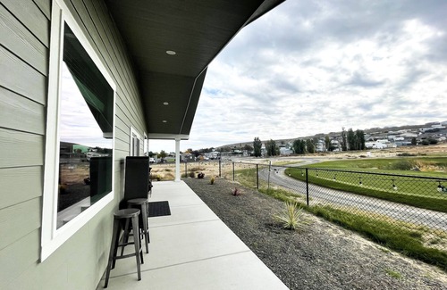 Moses Lake Casa | Tee Box Retreat - Home in The Legacy Golf Course