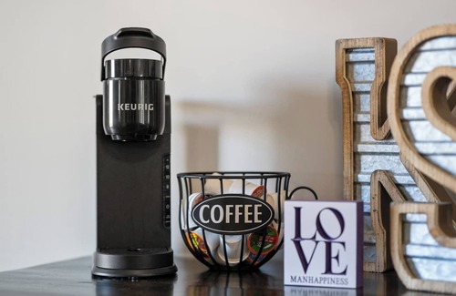 Manhattan Casa | Tee'd Up Colbert Hills at Home Stay MHK