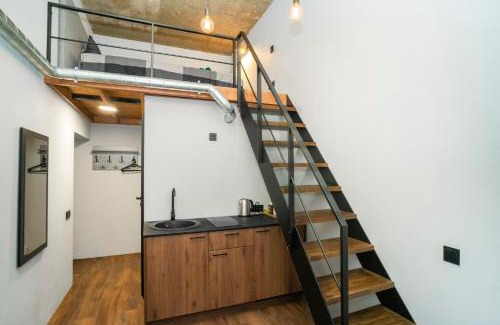 Liberty Avenue Apartamento | Teeny Tiny Lofts in Center