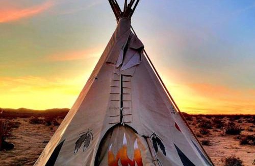 Joshua Tree Otro | TeePee at Mojave