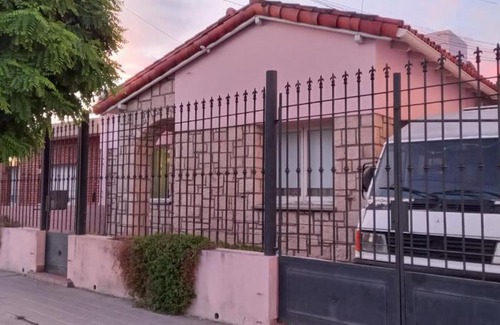 Trelew Apartamento | Tejas rojas