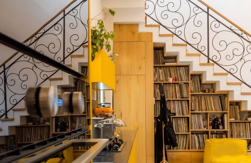 Tel Aviv City Center Casa | Tel Aviv Center Seaside Villa: A Pool & Rooftop, 1 min to Ha'Carmel & the Beach