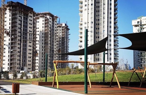 Tel Aviv Apartamento | Tel Aviv Moderno y espacioso apartamento de lujo de 3 dormitorios en un buen aria cerca del lago