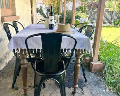 Penola Casa | Telegraph Station Stays