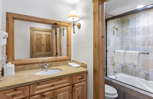 Mountain Village Casa | Telluride Mountain Lodge Skiin Out amazing location