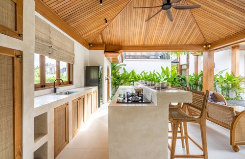Singakerta Villa | Tembaga Villa by EVDEkimi - Designer villa with Pool and Breathtaking Rice field View