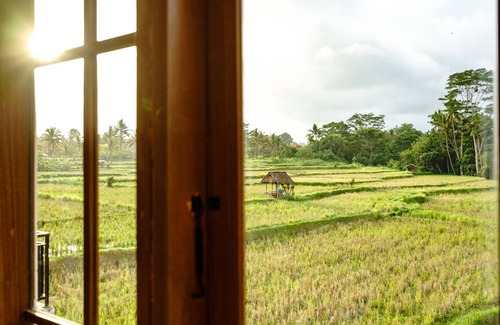 Singakerta Villa | Tembaga Villa by EVDEkimi - Designer villa with Pool and Breathtaking Rice field View