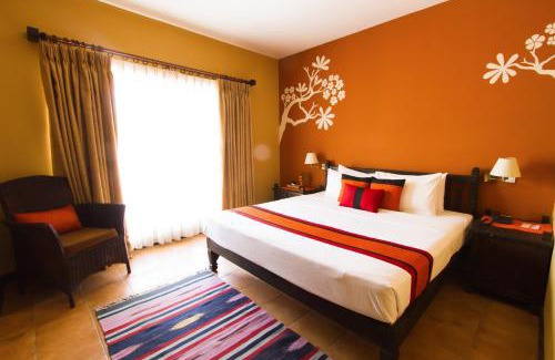 Pokhara Complejo | Temple Tree Resort & Spa, Pokhara - Himalayan Grandeur, Lakeside Calm