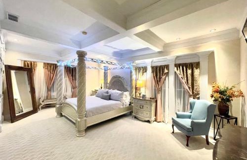 Independence Casa | Temple View Inn with Music Studio