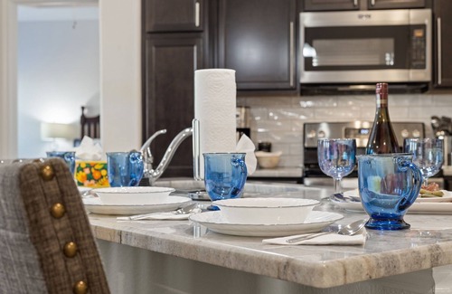 Temple Casa | 6 Bed|2 Ba|Min to Meta|5 min to BS&W|FAST Wi-Fi