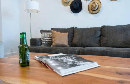 Charlotte Park Casa | Ten Minutes to Broadway Unwind in Style