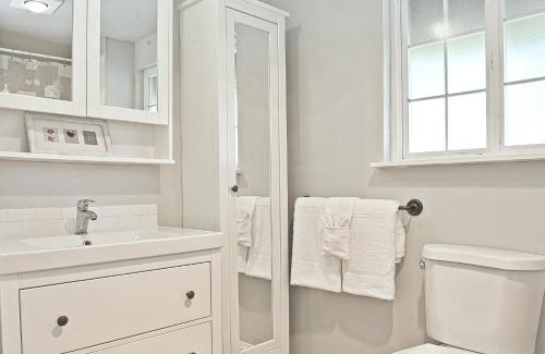 Oyehut-Hogans Corner Casa | Ten Pines Cottage