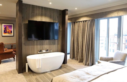 Belfast Central District Hotel | Ten Square Hotel