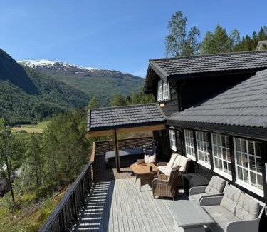 Stryn Casa | Tenna 48