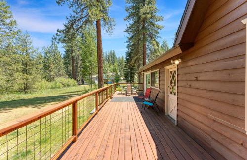 Tahoe Vista Casa | Tennenbaum by AvantStay Classic Cabin in Tahoe Vista - Walk to the Beach