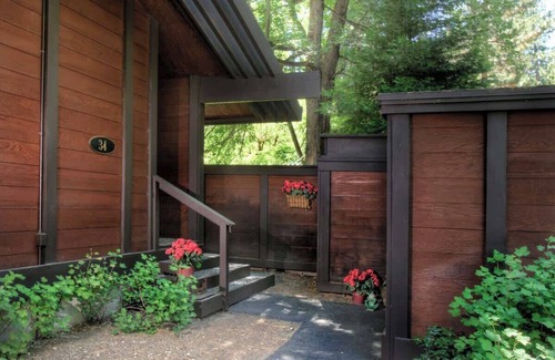 Tahoe Tavern Casa | Close to Palisades|Walk to Pier|Beach|Tahoe City