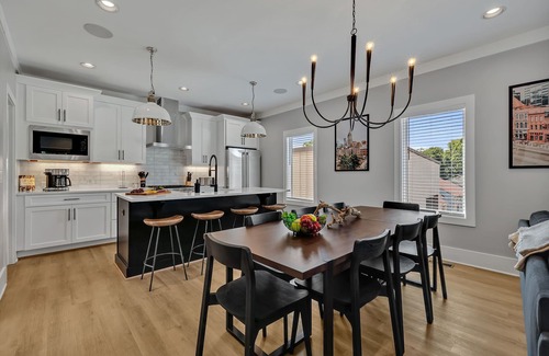 Berry Hill Casa | Tenor - Private Rooftop - 8 mins to Broadway