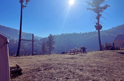 Conner Alquiler De RV | Tent #2 | Oxen-Le-Fields Montana