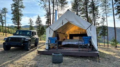 Conner Otro | Tent 2 Oxen-Le-Fields Montana
