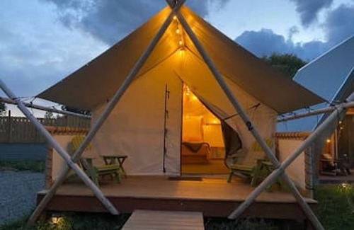 Emigrant Alquiler De RV | Tent #5 @ Tiny Town Campground- Boutique camping