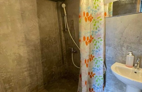 Ligia Otro | Tent by the sea, private toilet and kitchenette