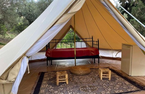 Ligia Otro | Tent by the sea, private toilet and kitchenette
