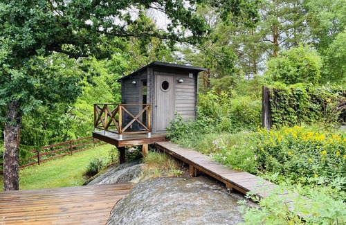 Mariefred Cabina | Tent Delhi, a b&b in a Luxury Glamping Style