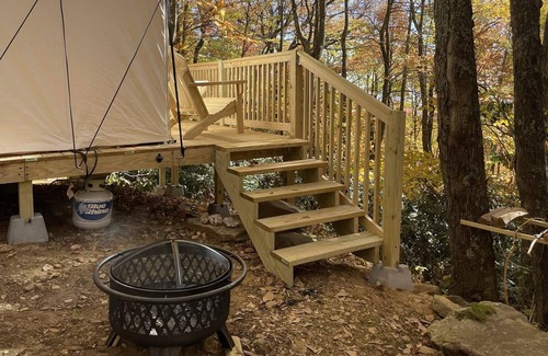 Blowing Rock Alquiler De RV | Tentrr Signature Site - Serenity at Billy Goat Falls