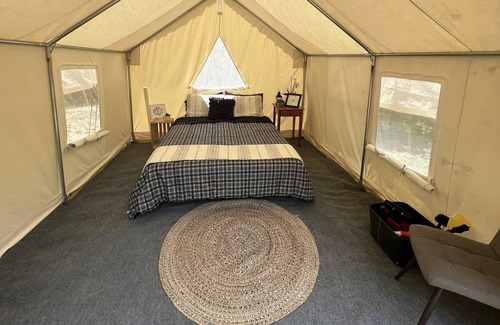 Silver Point Alquiler De RV | Tentrr Signature Site - Hollywood at Defenders Retreat - Site D