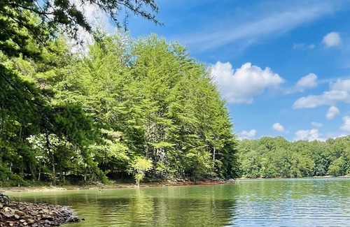Blairsville Alquiler De RV | Tentrr Signature Site - Fareful Glamp