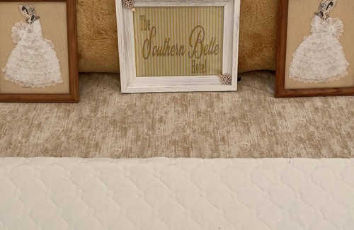 Bluff City Alquiler De RV | Tentrr Signature Site - Southern Belle "Hotel" at The Stickley Farm