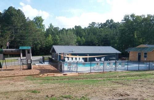 Lynn Alquiler De RV | Tentrr Signature Site - Creekside Campsite at Silver Creek