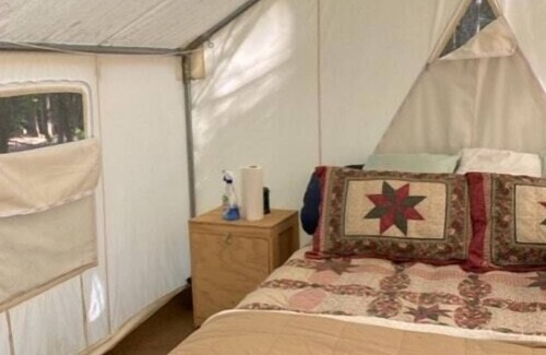 Pine Bush Alquiler De RV | Tentrr - Camping de estanques de bagre E y L Farms